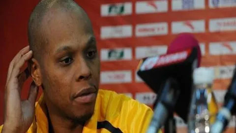 《独家揭秘：斯洛特放话，伊萨克与埃基蒂克将频繁携手，大名单权力尽在我手！》